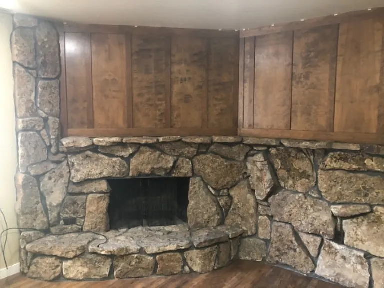 2253 Iroquois Dr — Photo 2