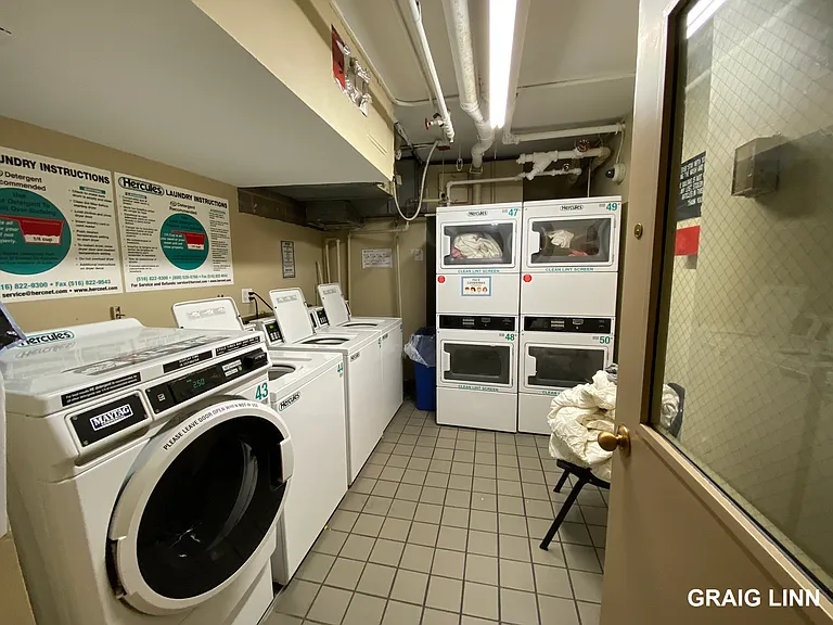 350 W 50th St #3OO — Photo 13