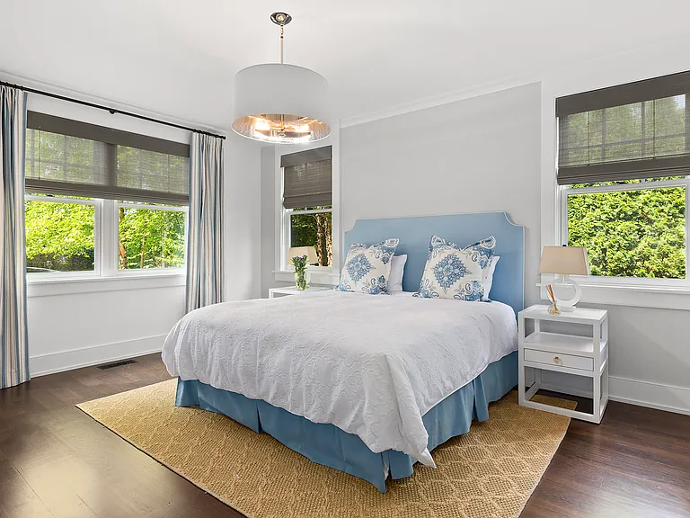 102 Halsey Ln — Photo 15