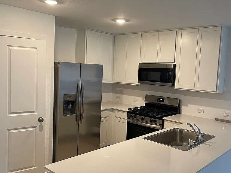 712 Haskell Dr — Photo 3