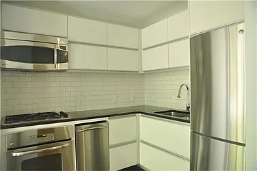 Rented by R New York