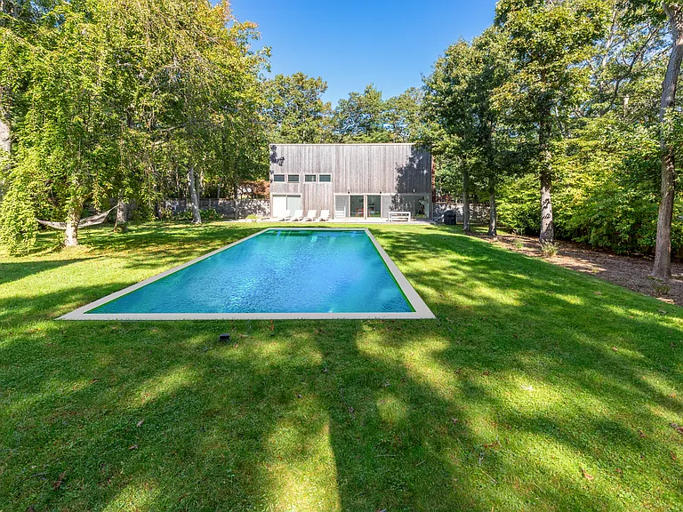 34 Runnymeade Dr — Photo 24