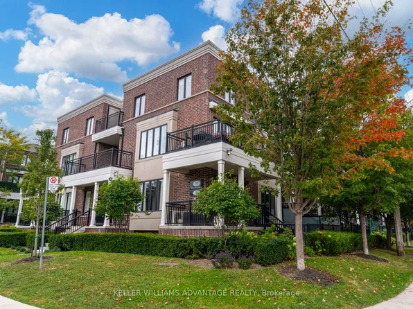 10 Carnation Ave #4, Toronto, ON M8V 0B8