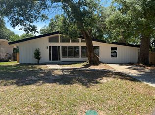 5609 Fairview Dr, Pensacola, FL 32505