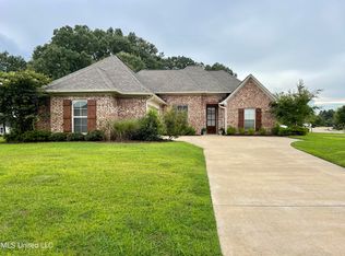 101 Hampton Ln, Madison, MS 39110
