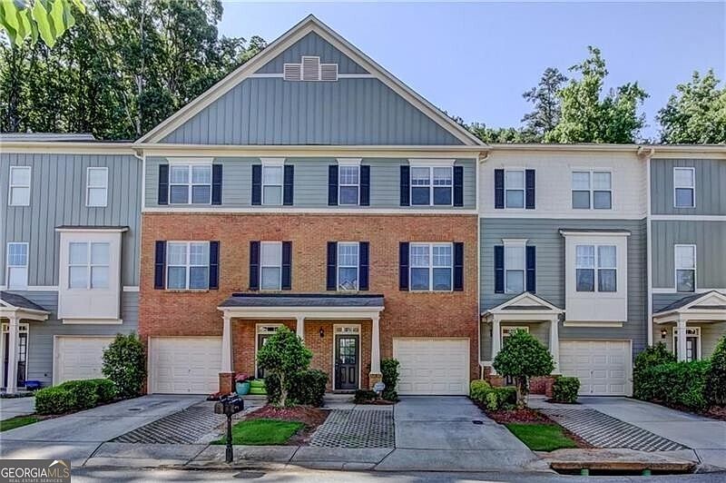 1st image of 1754 Oakbrook Ln NW