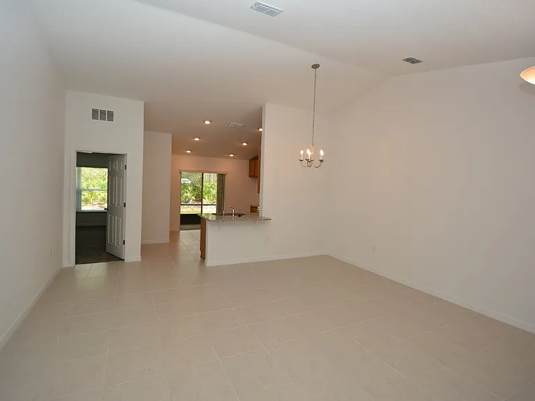 31 Zoeller Ct #A — Photo 3