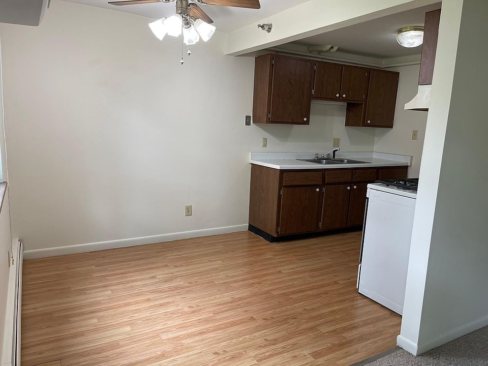 1st image of 540 Oak Run Dr #3