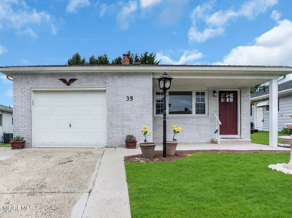35 Puerto Vallarta Street, Toms River, NJ 08757