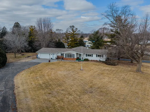 30 S Fairground Ave, Princeton, IL 61356