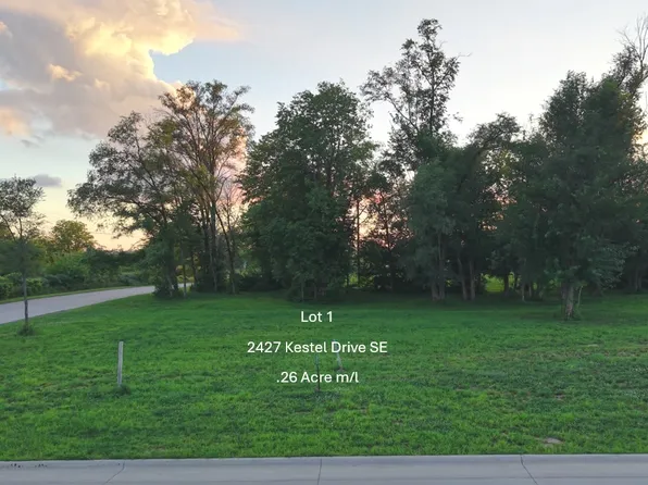 2427 Kestrel Dr SE, Cedar Rapids, IA 52403