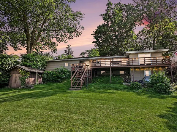 669 Waverly Rd, La Porte, IN 46350