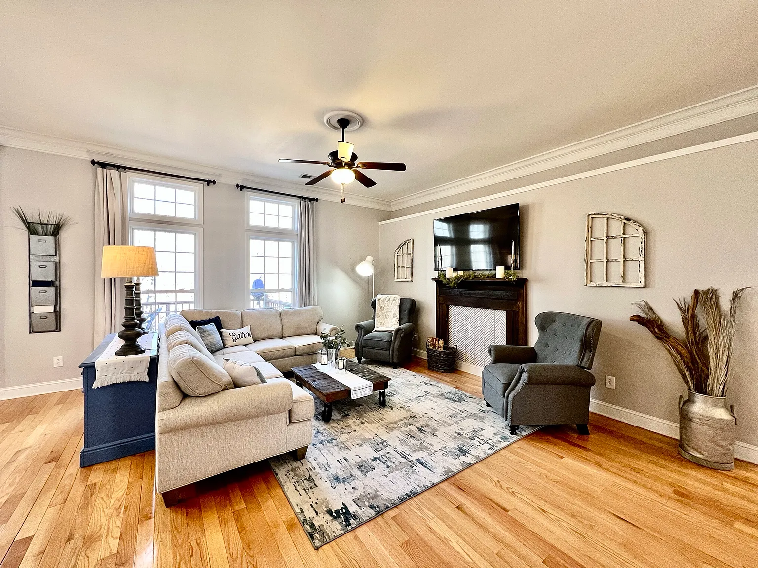 217 Leafmore Ct — Photo 4