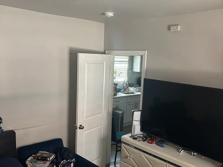 178 Humphrey St #1 — Photo 13