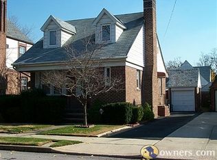 75 Midwood St, Valley Stream, NY 11580