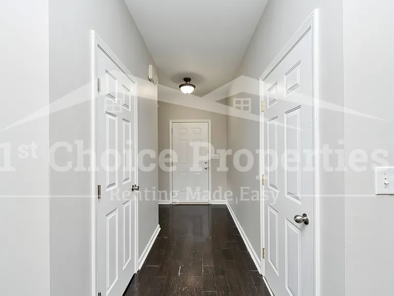 916 Daventry Trl — Photo 8