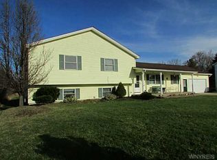 5633 Keck Rd, Lockport, NY 14094