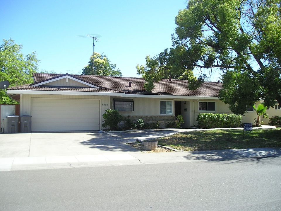 2nd image of 8952 Plaza Park Dr