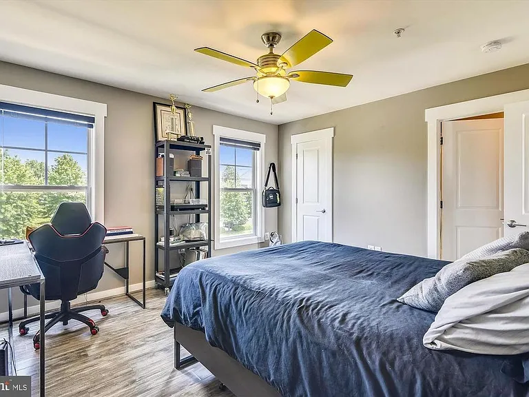 22483 Verde Gate Ter — Photo 32