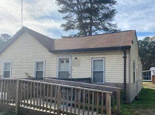 6194 Old Stage Hwy, Smithfield, VA 23430