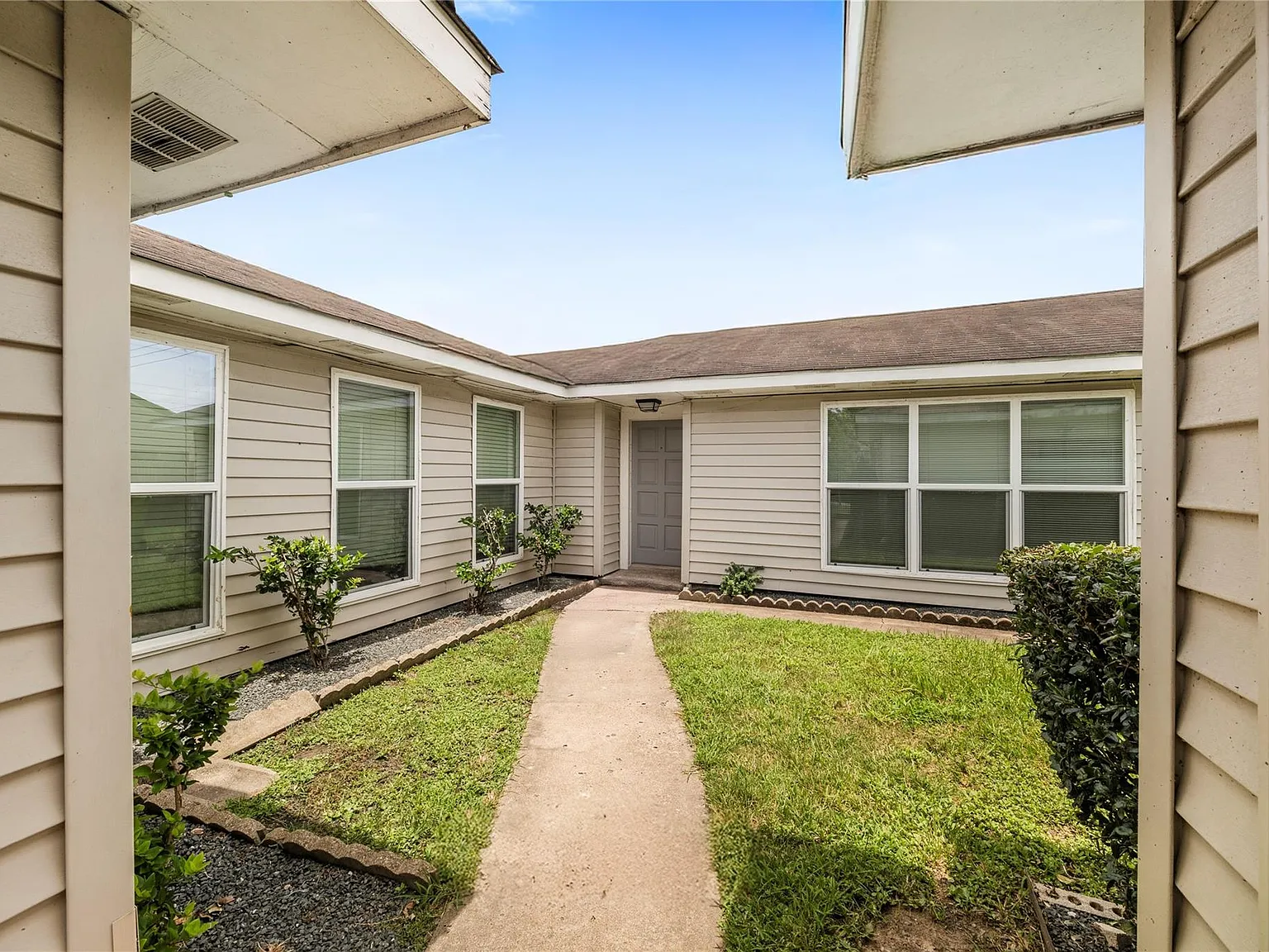 3 bed, 2.0 bath, 1661 sqft, $1,950 — Photo 4