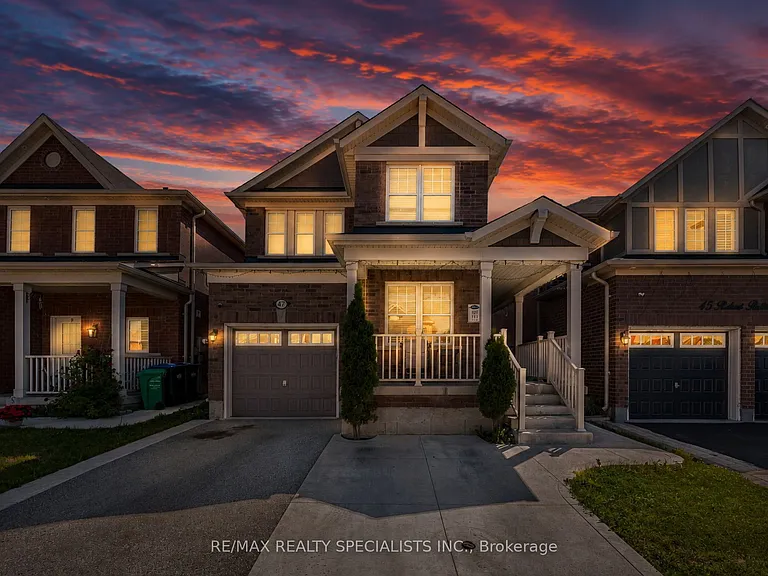 47 Robert Parkinson Dr — Photo 2
