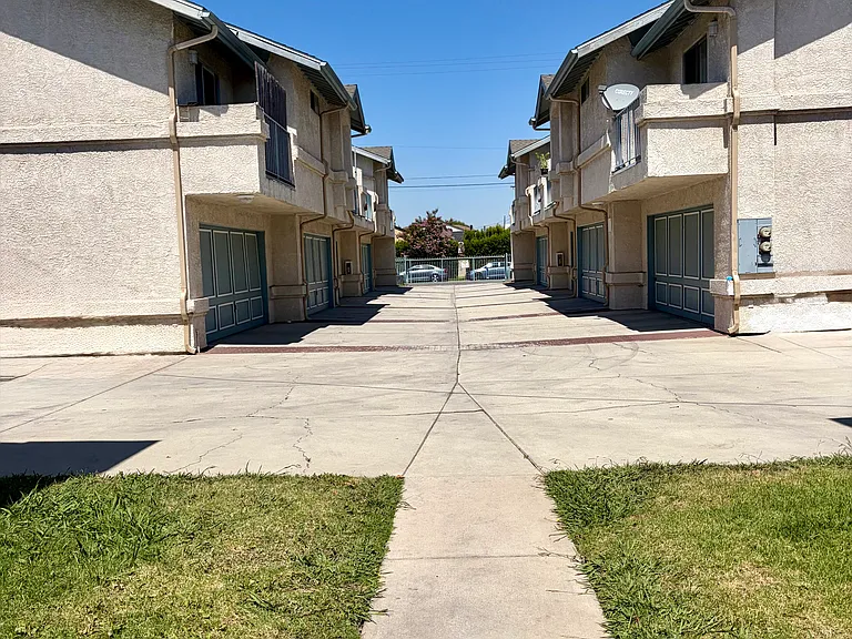 1018 S Montebello Blvd #C — Photo 1