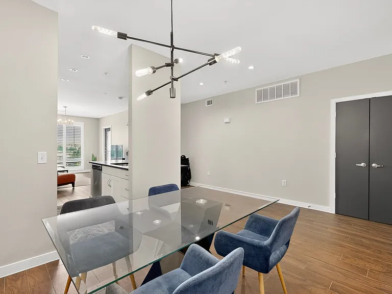 5609 Smu Blvd #306 — Photo 21