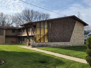 33 W Naperville Rd #5, Westmont, IL 60559