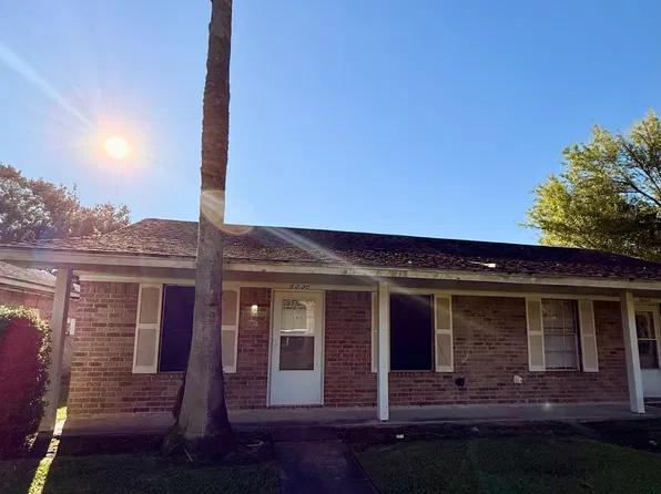 6220 Bedford Dr, Beaumont, TX 77708