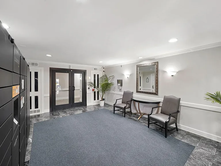 357 N Post Oak Ln #101 — Photo 13
