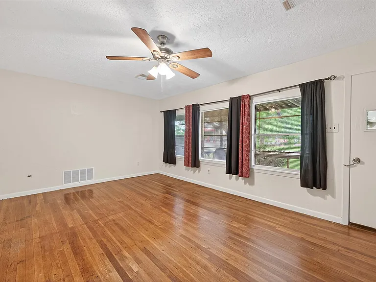 4019 Beatrice Ave — Photo 22