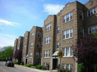 1122 Harrison St APT 8, Oak Park, IL 60304