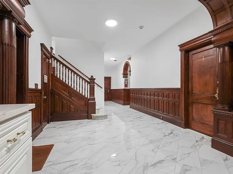 25 Peterborough St #9 — Photo 7