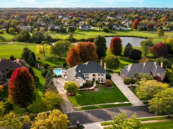 10746 Wentworth Dr, Naperville, IL 60564