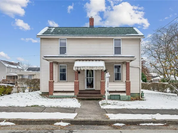 2305 Watkins Ave, Latrobe, PA 15650