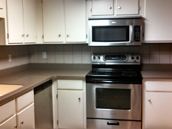 4th image of 2015 Cherokee Bluff Dr