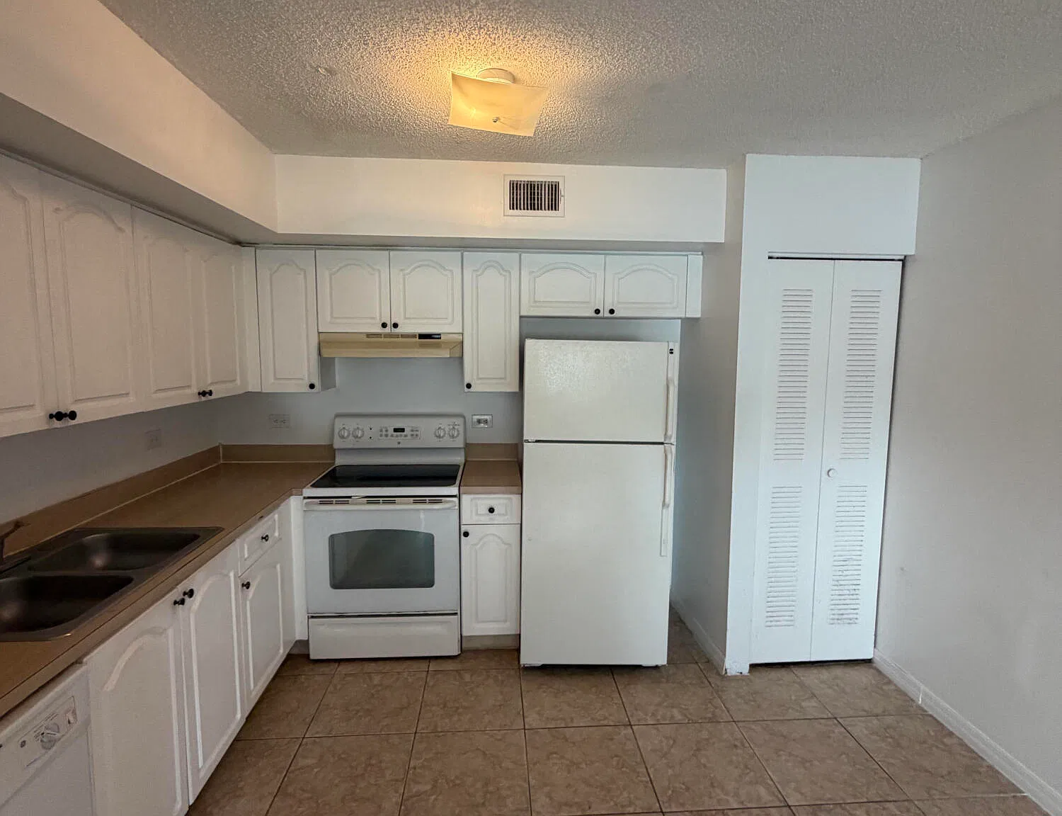 2 bed, 1.0 bath, 749 sqft, $1,850 — Photo 4