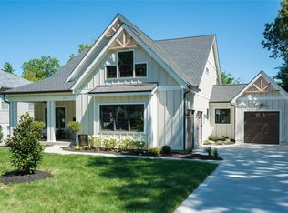 821 Warwick Ln, Saint Louis, MO