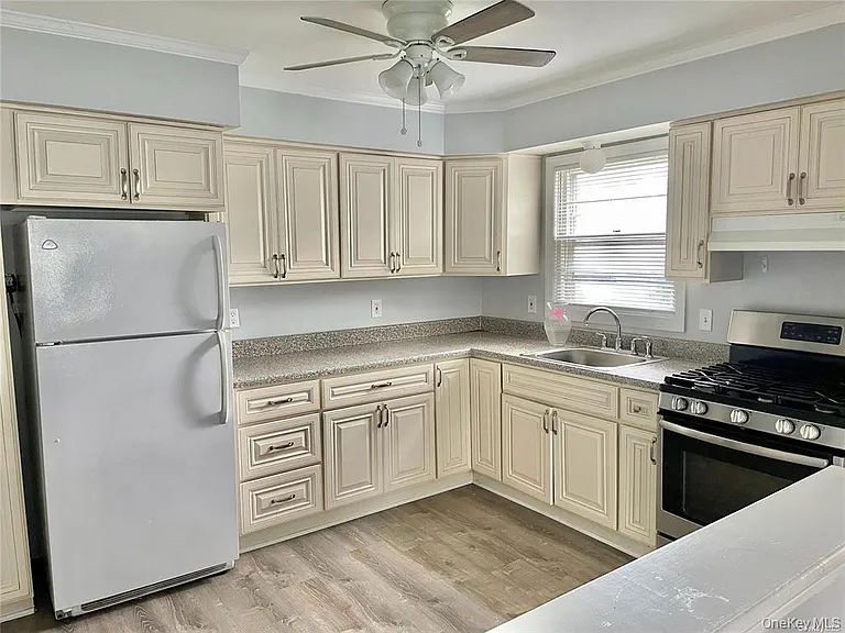 26 Lancaster Rd #1 — Photo 2
