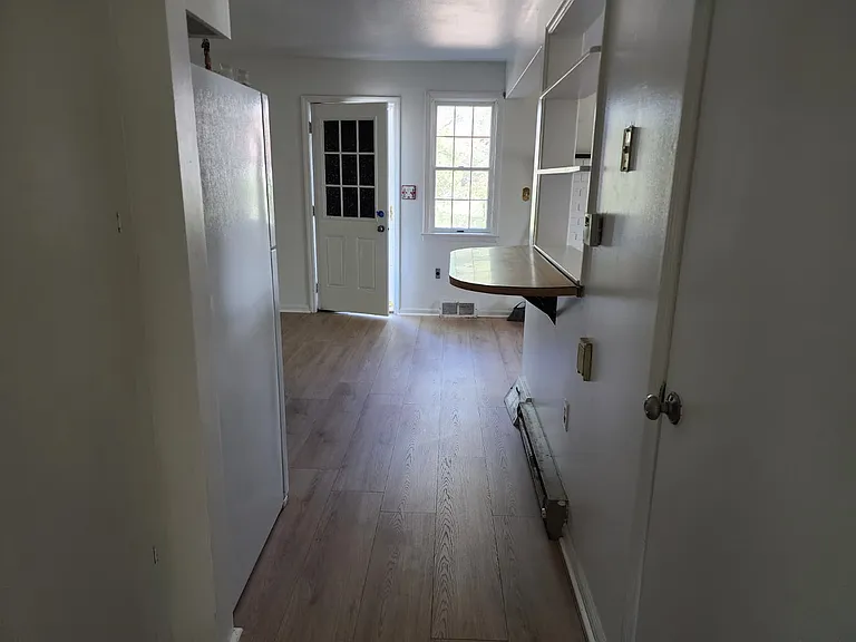 132 W Seminary Ln — Photo 3