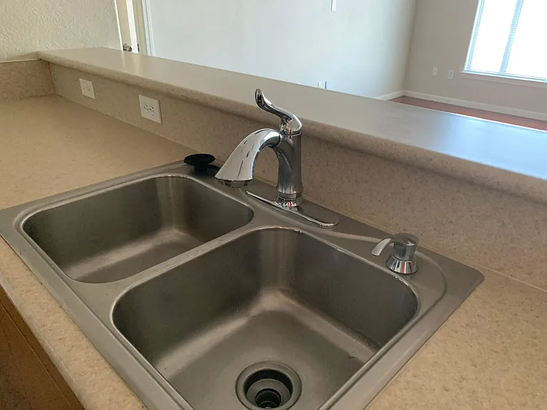 8290 Gate Pkwy W #910 — Photo 33
