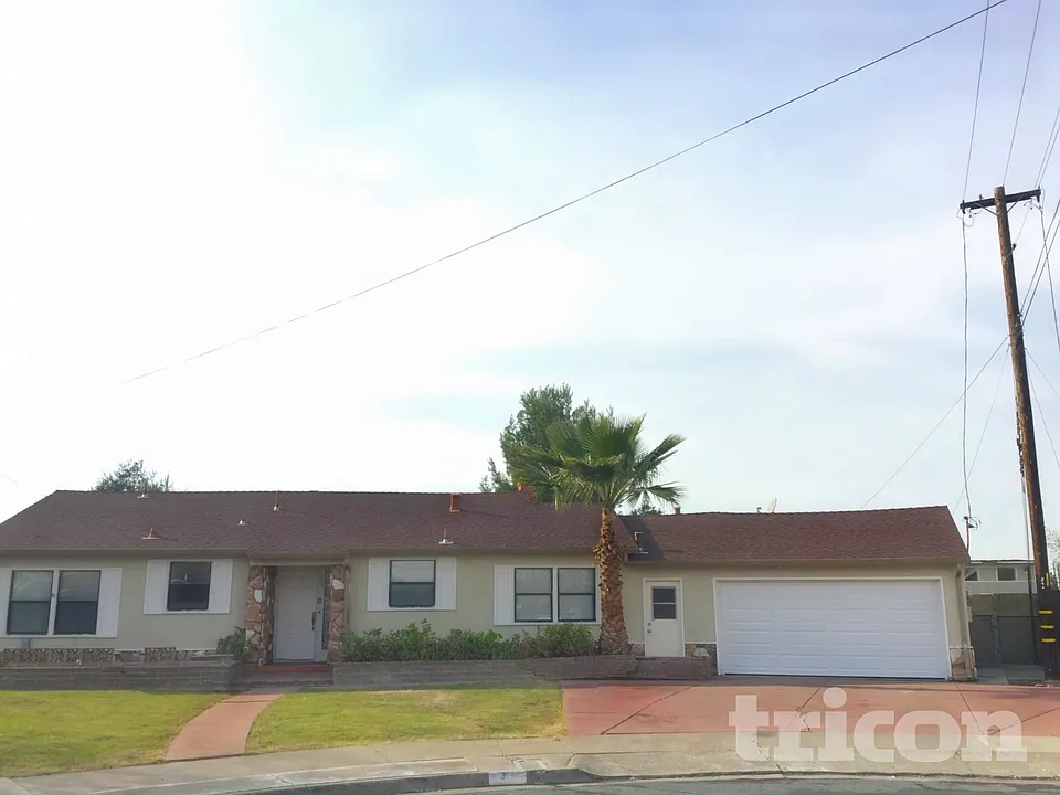 3 Madill Cir