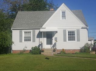 3159 Joslyn Rd, Cleveland, OH 44111