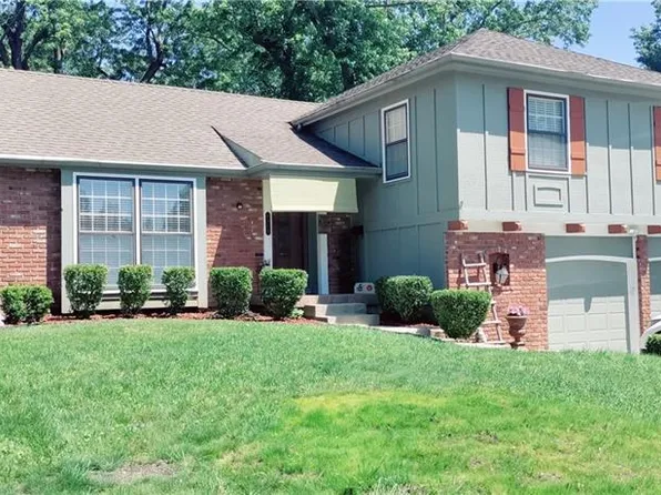 6905 NW Dawn Ln, Kansas City, MO 64151