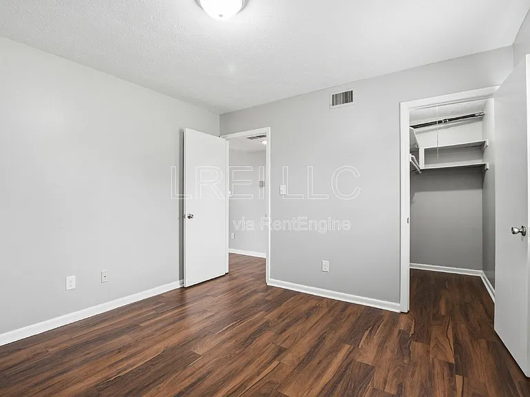160 W Blue Lick Rd #2 — Photo 6