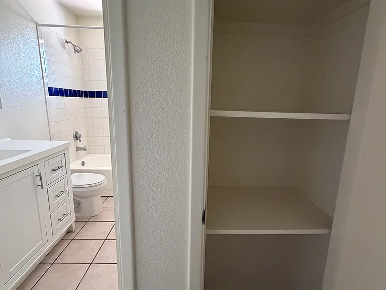 1420 E Brown St #C — Photo 11