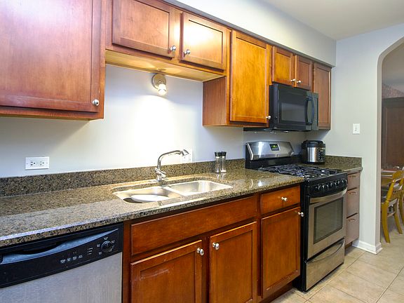 5th image of 9516 S Kildare Ave APT 3S