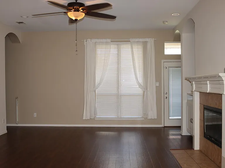 1548 Idlewild Dr — Photo 11