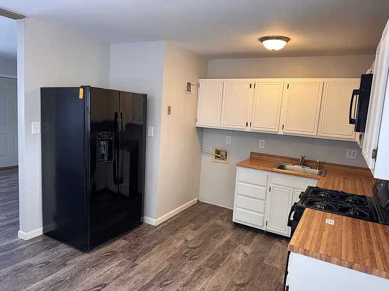 316 Whittier Dr — Photo 4